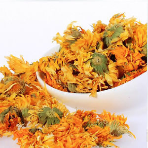 Read more about the article The Power of Flowers – Calendula for Dogs